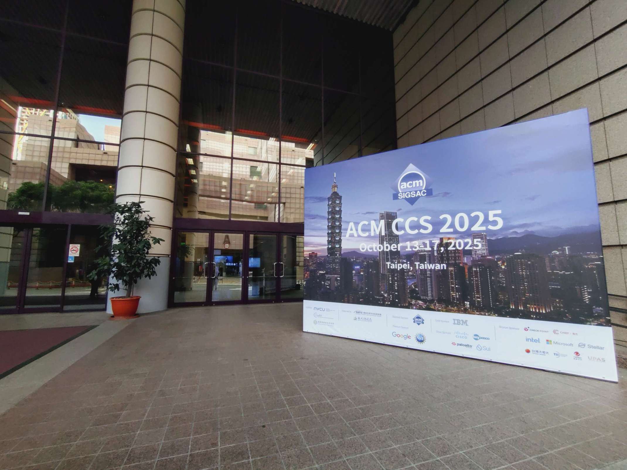 ACM CSS 2025 in Taipeh - Eingang