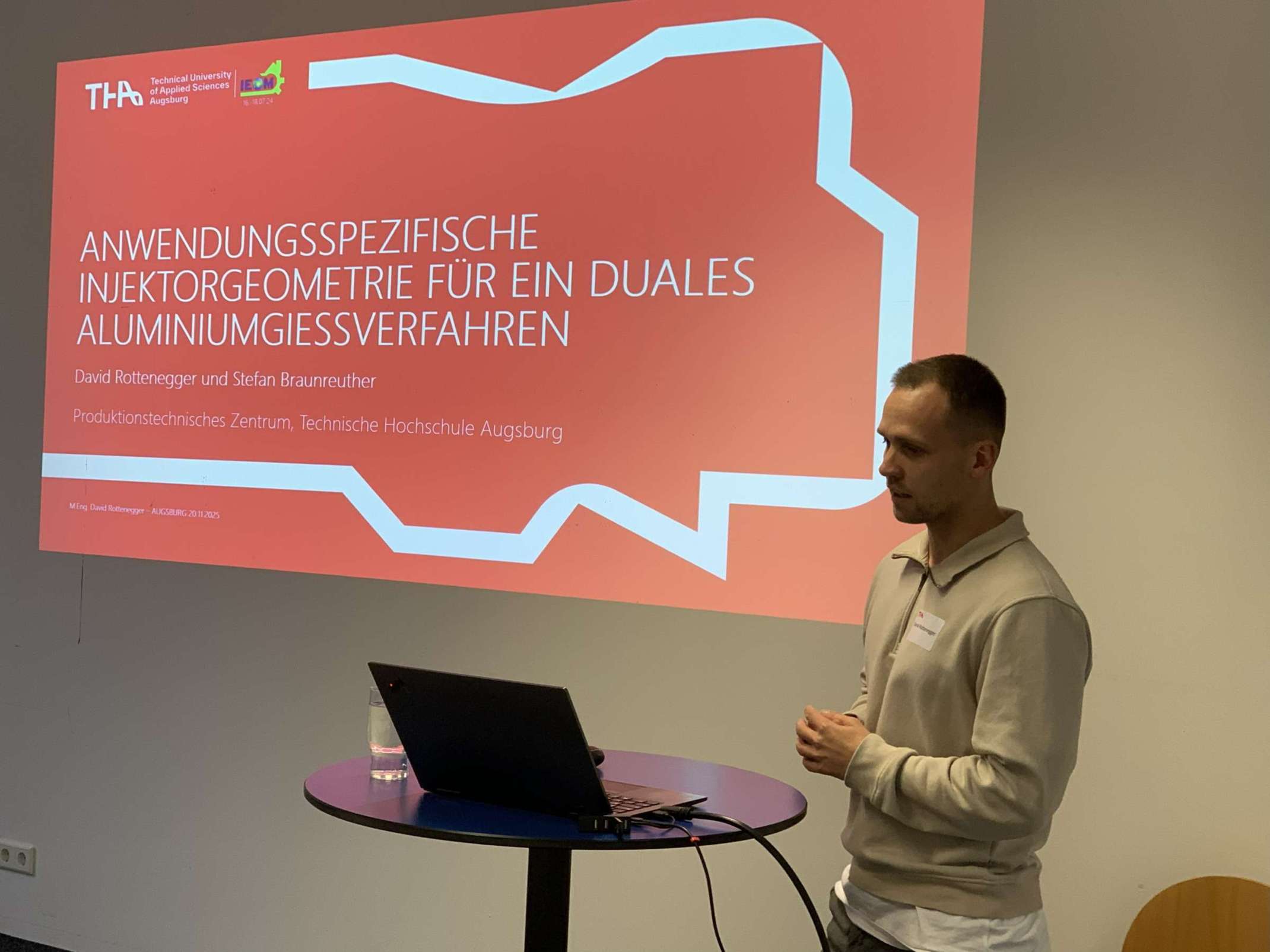 David Rottenegger beim Vortrag