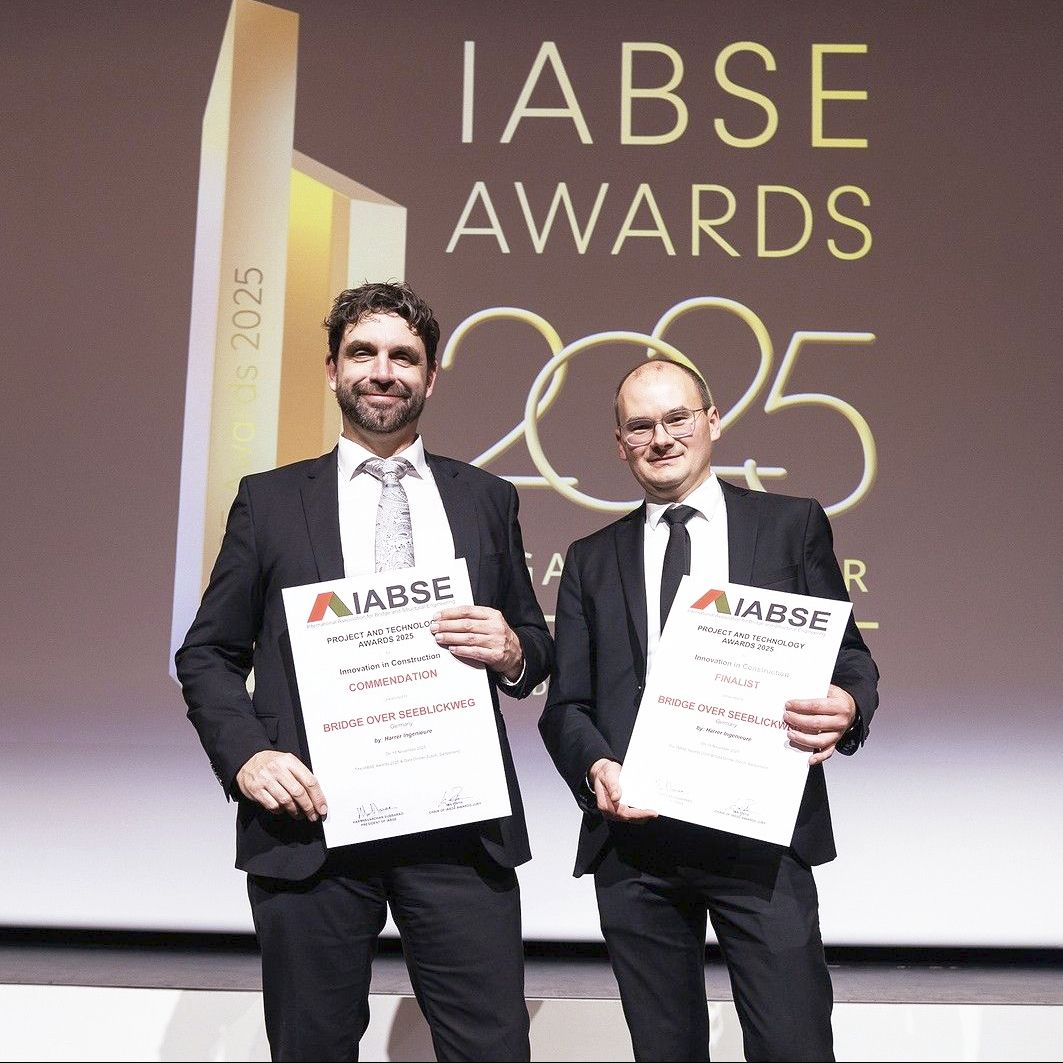 Timo Krämer (links) und Prof. Dr.-Ing. Sergej Rempel