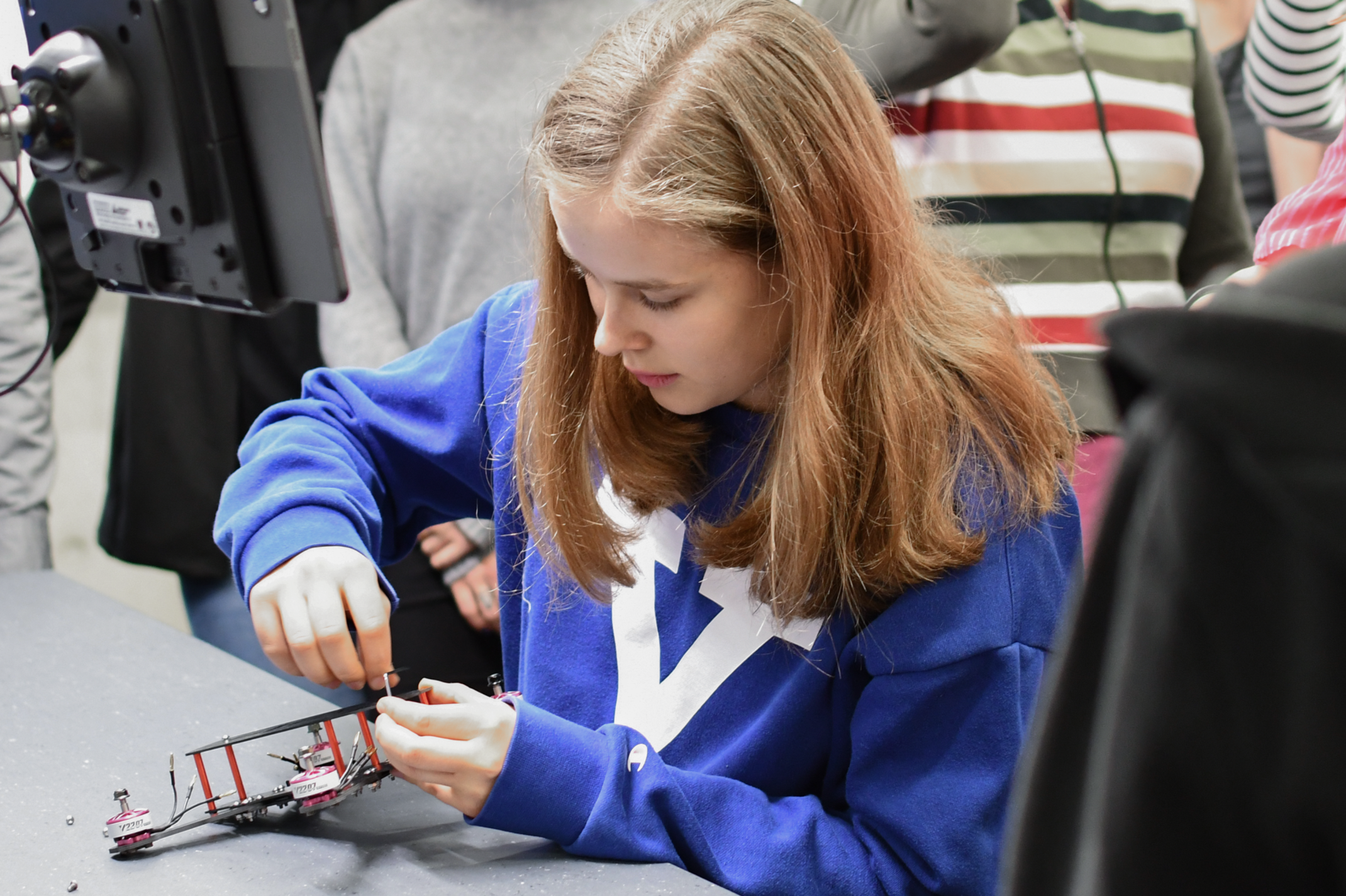 Schülerinnen beim Forscherinnen-Camp an der THA 2025