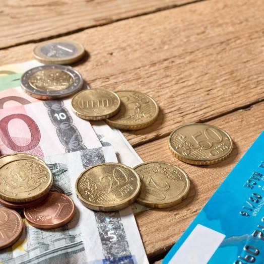 Geld und Kreditkarten