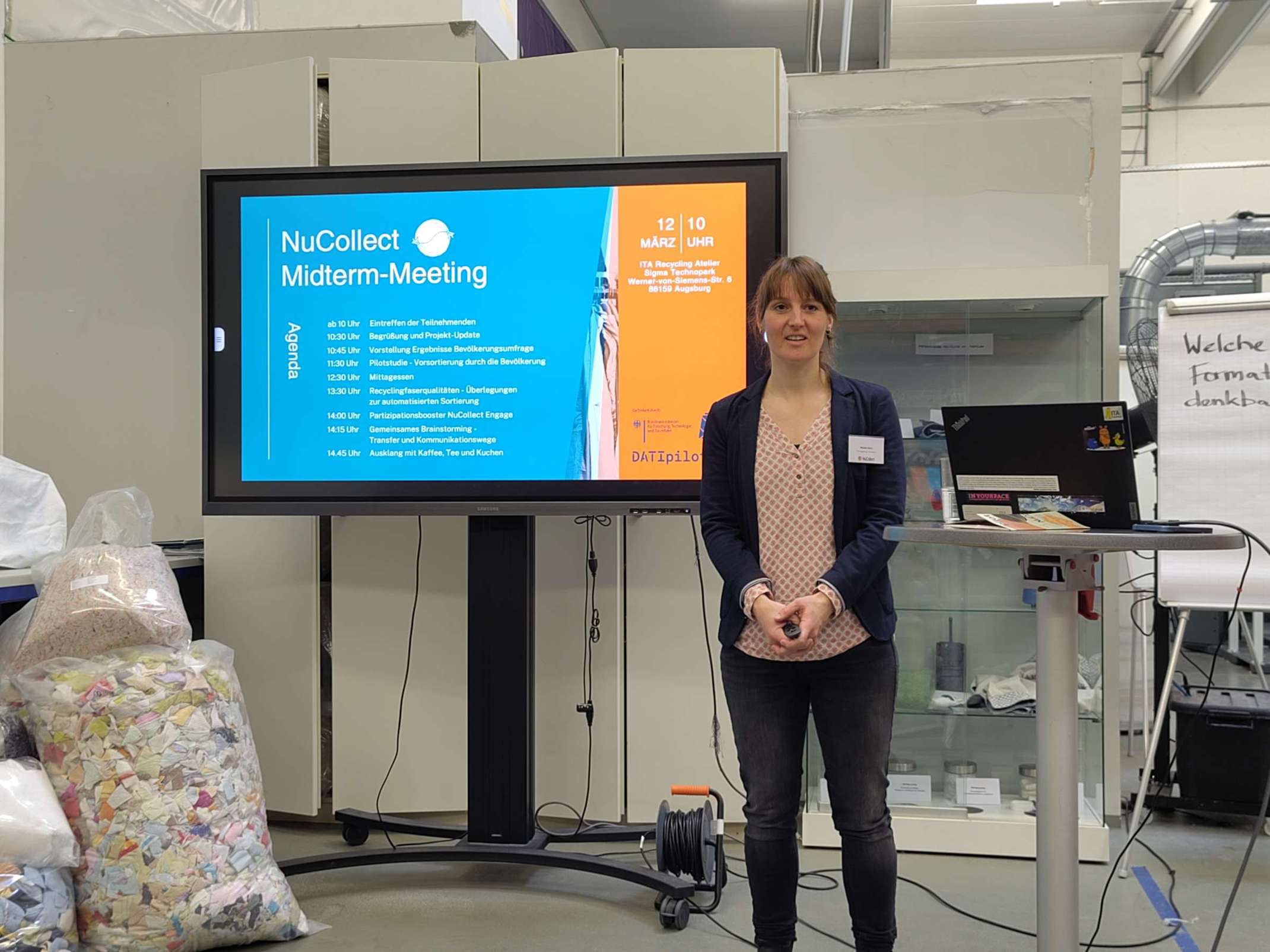 NuCollect-Projektleiterin Nicole Hühn im Recycling Atelier Augsburg