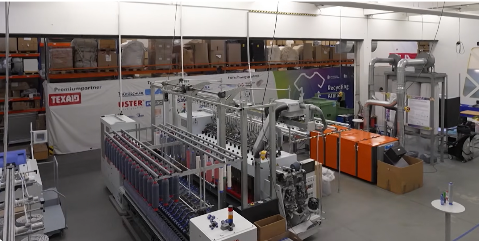 Blick in das Recycling Atelier Augsburg - Copyright DW