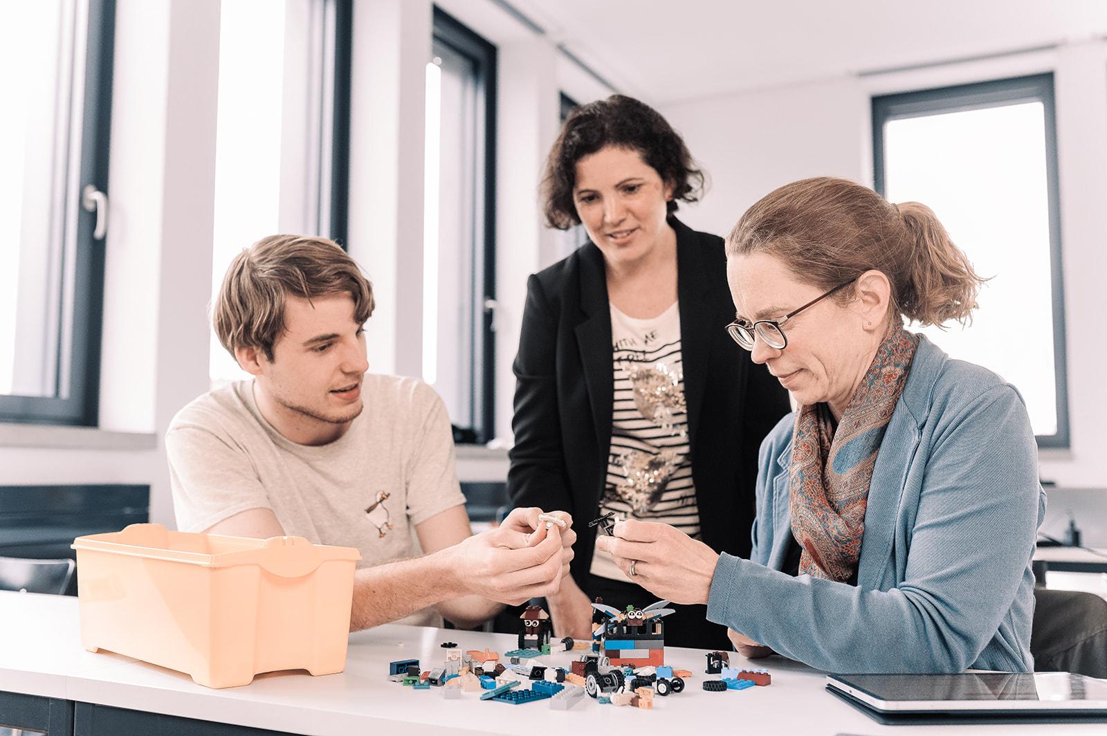 Online-Infostunde für den berufsbegleitenden Studiengagng IT-Projektmanagement und Prozessmanagement der THA Online-Infostunde für den berufsbegleitenden Studiengagng IT-Projektmanagement und Prozessmanagement der THA