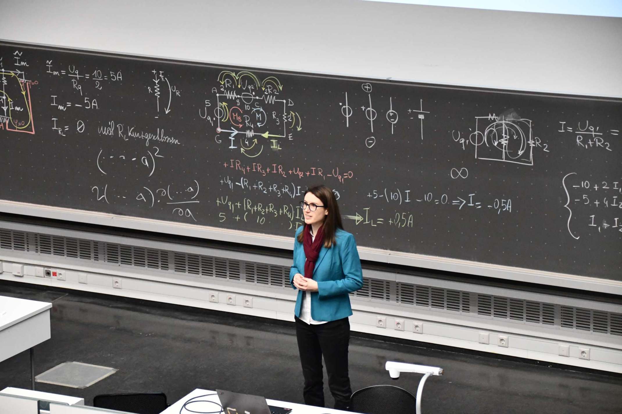 Prof. Dr. Martina Königbauer begrüßt die Teilnehmer:innen Prof. Dr. Martina Königbauer begrüßt die Teilnehmer:innen