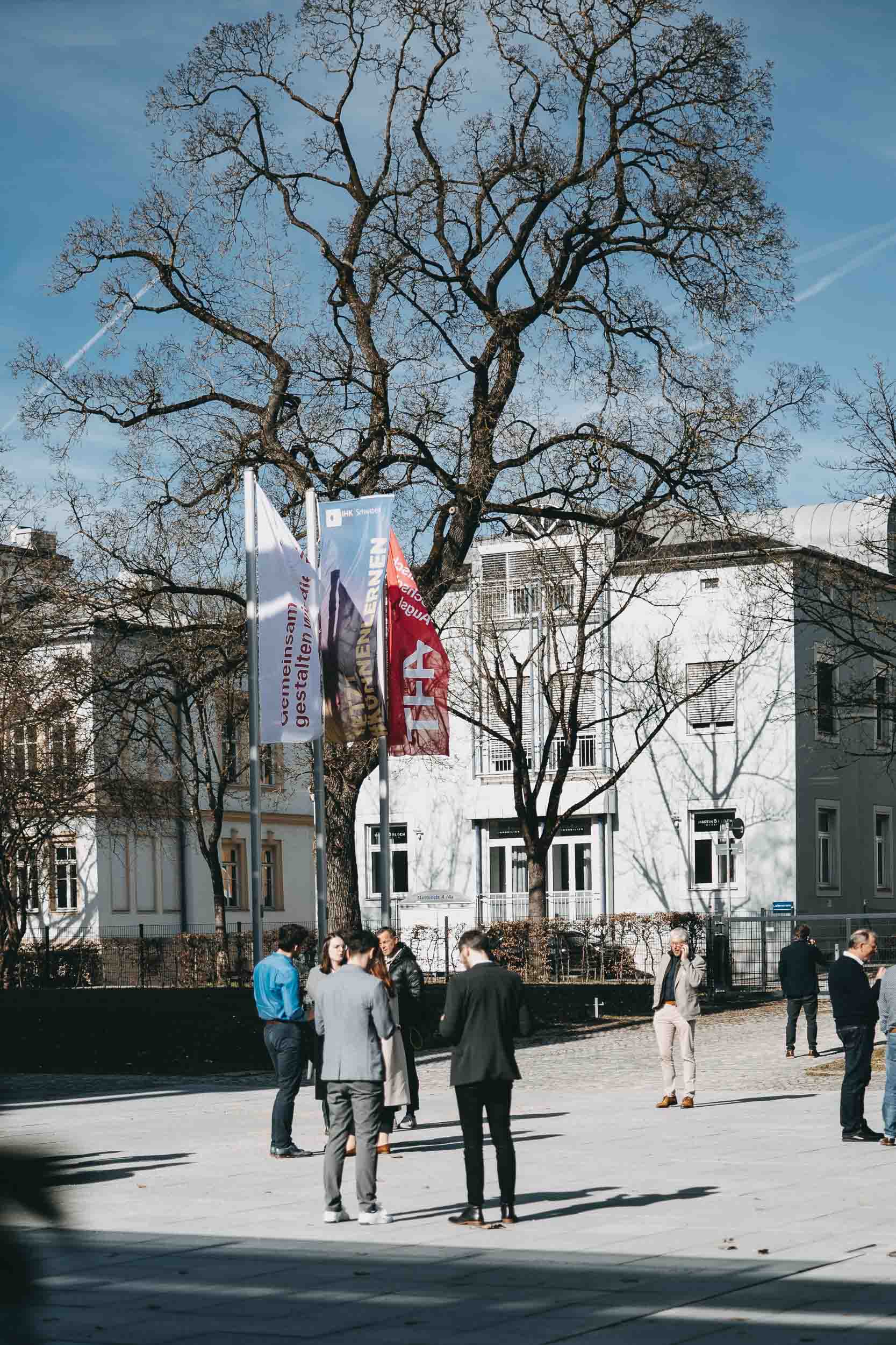 IHK-THA-Flagge. IHK-THA-Flagge.