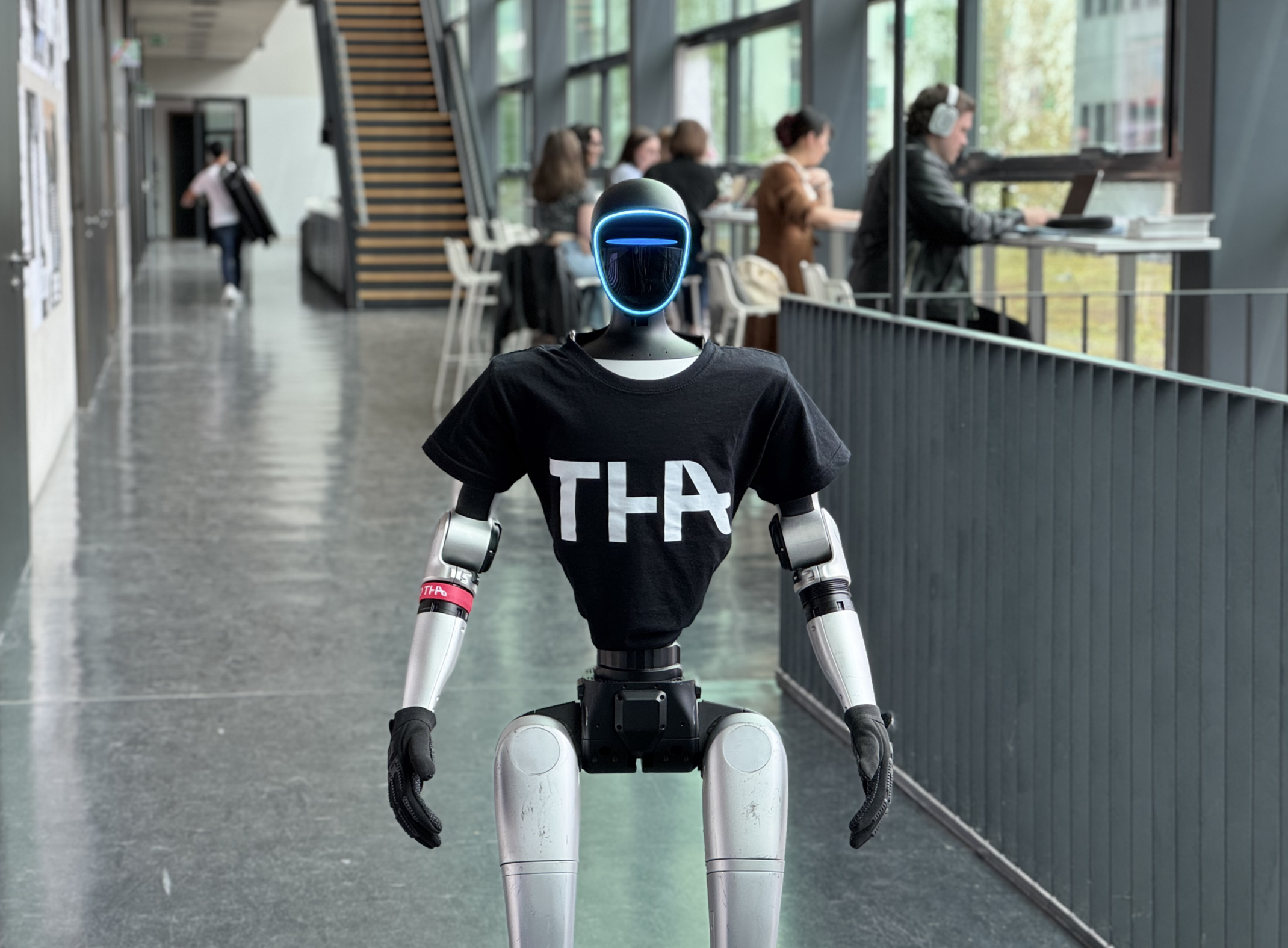 G1 Roboter am THA Campus