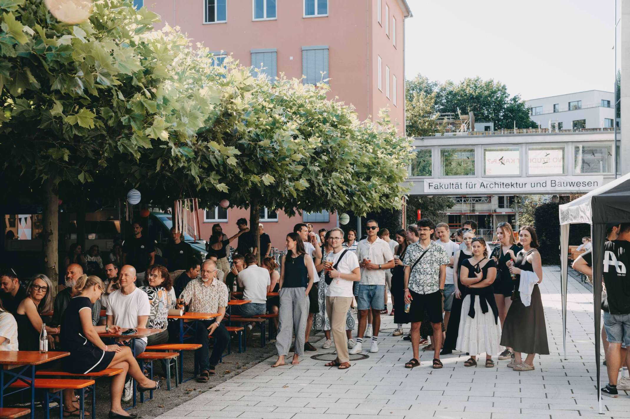 Sommerfest Fakultät für Architektur und Bauwesen Sommerfest Fakultät für Architektur und Bauwesen
