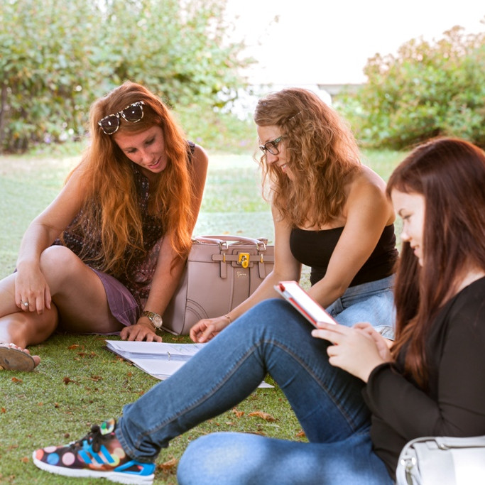 Studierende in der Fakultät für Maschinenbau. Studierende in der Fakultät für Maschinenbau.